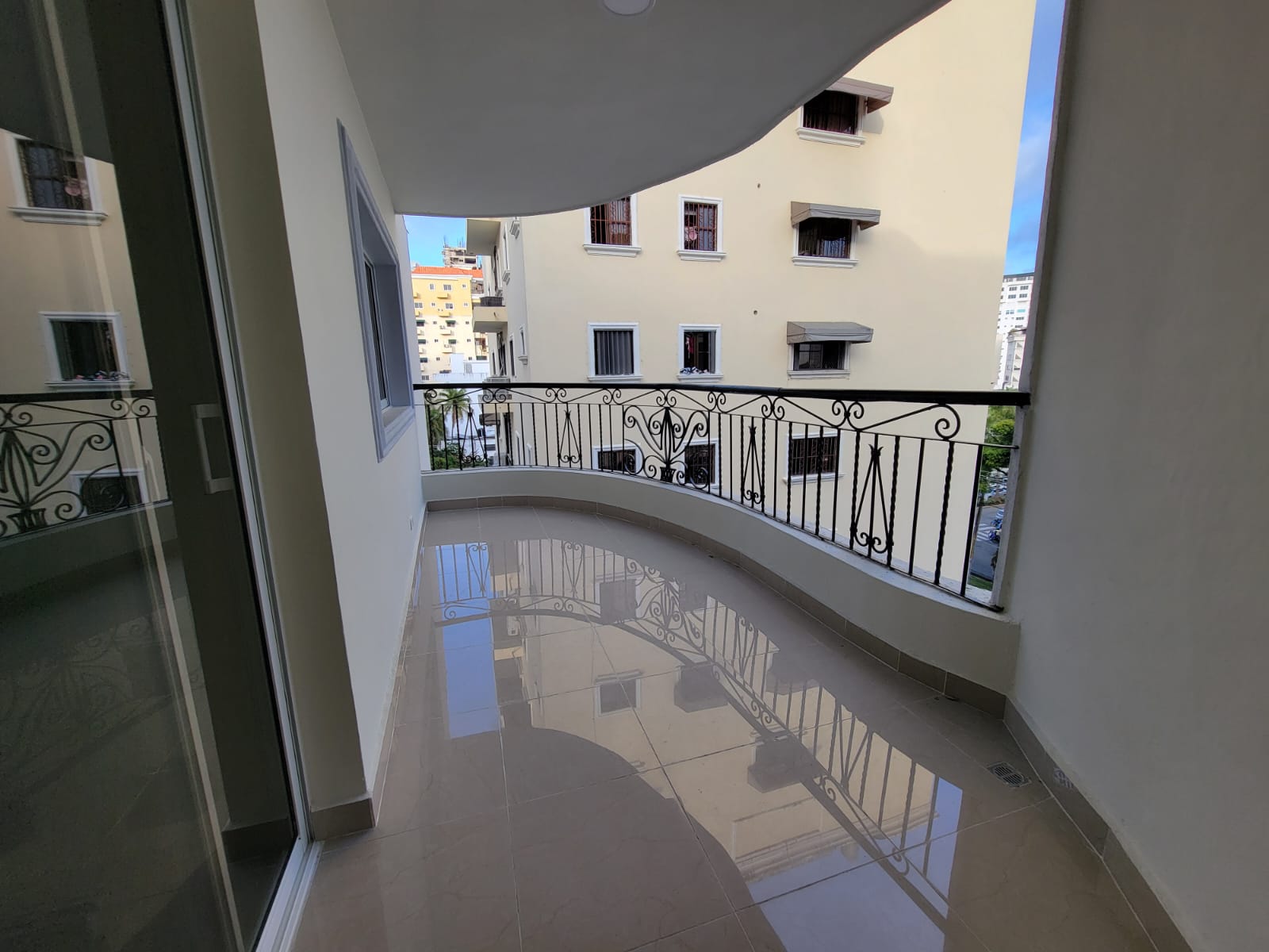 VENDO EXCELENTE APART EN EL EXCLUSIVO SECTOR LOS CACICAZGOS D.N. Foto 7285318-8.jpg