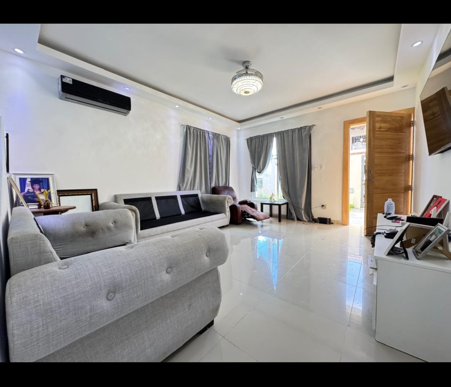 Casa en venta en tranquilo residencial en el km 13 Autopista Duarte Foto 7285475-3.jpg