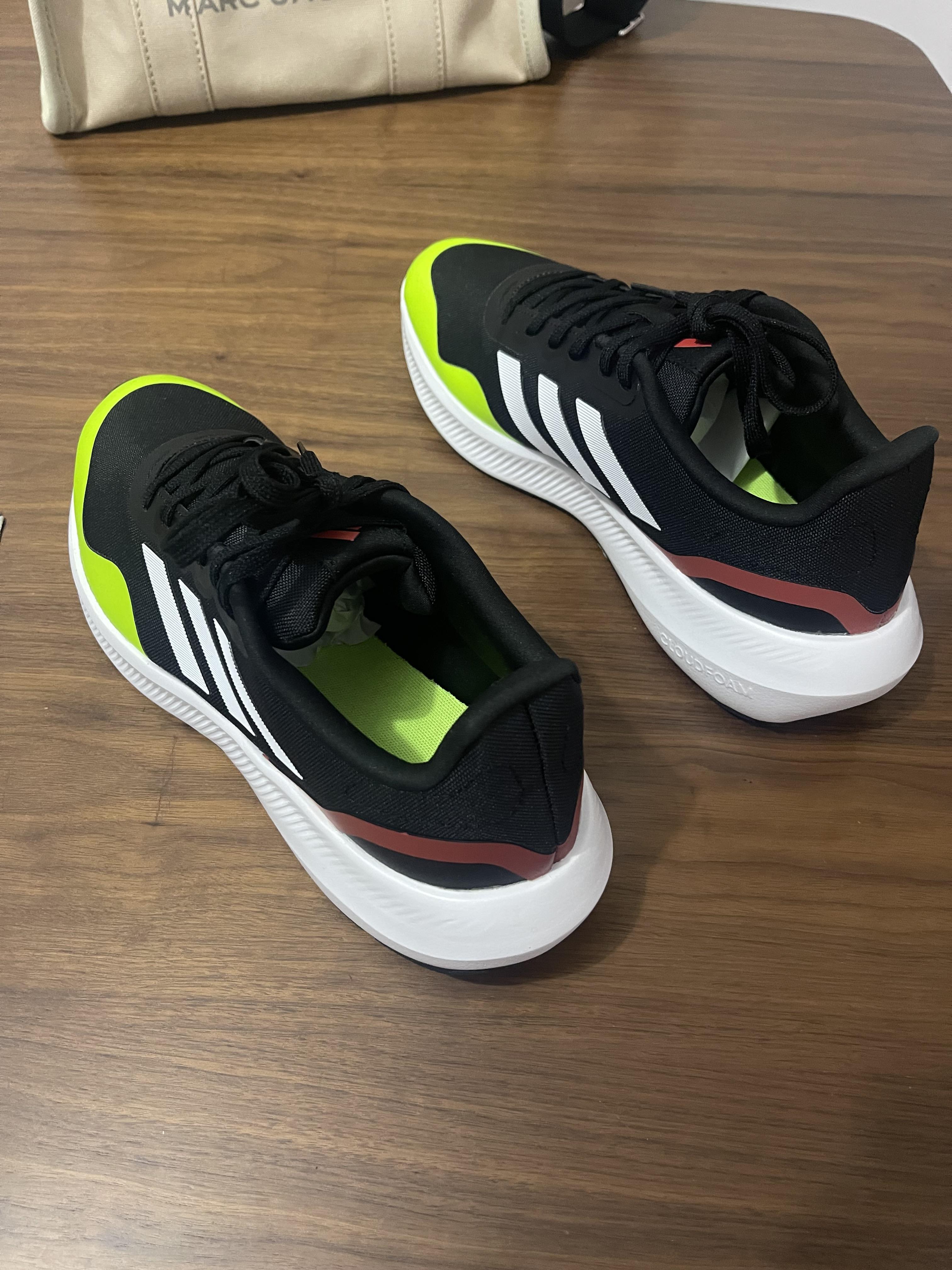 Adidas Tennis Run  Foto 7285503-2.jpg