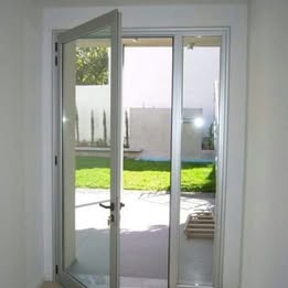 puerta comercial para negocio Foto 7285519-2.jpg