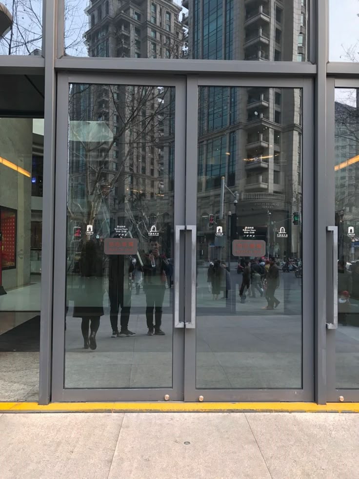 puerta comercial para negocio Foto 7285519-4.jpg
