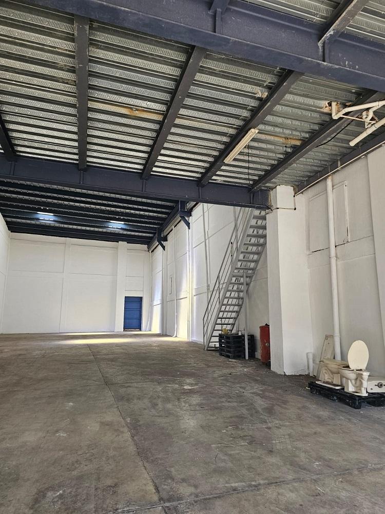 Arriendo Nave de 380 m2 próximo a Autopista Duarte Foto 7285725-1.jpg