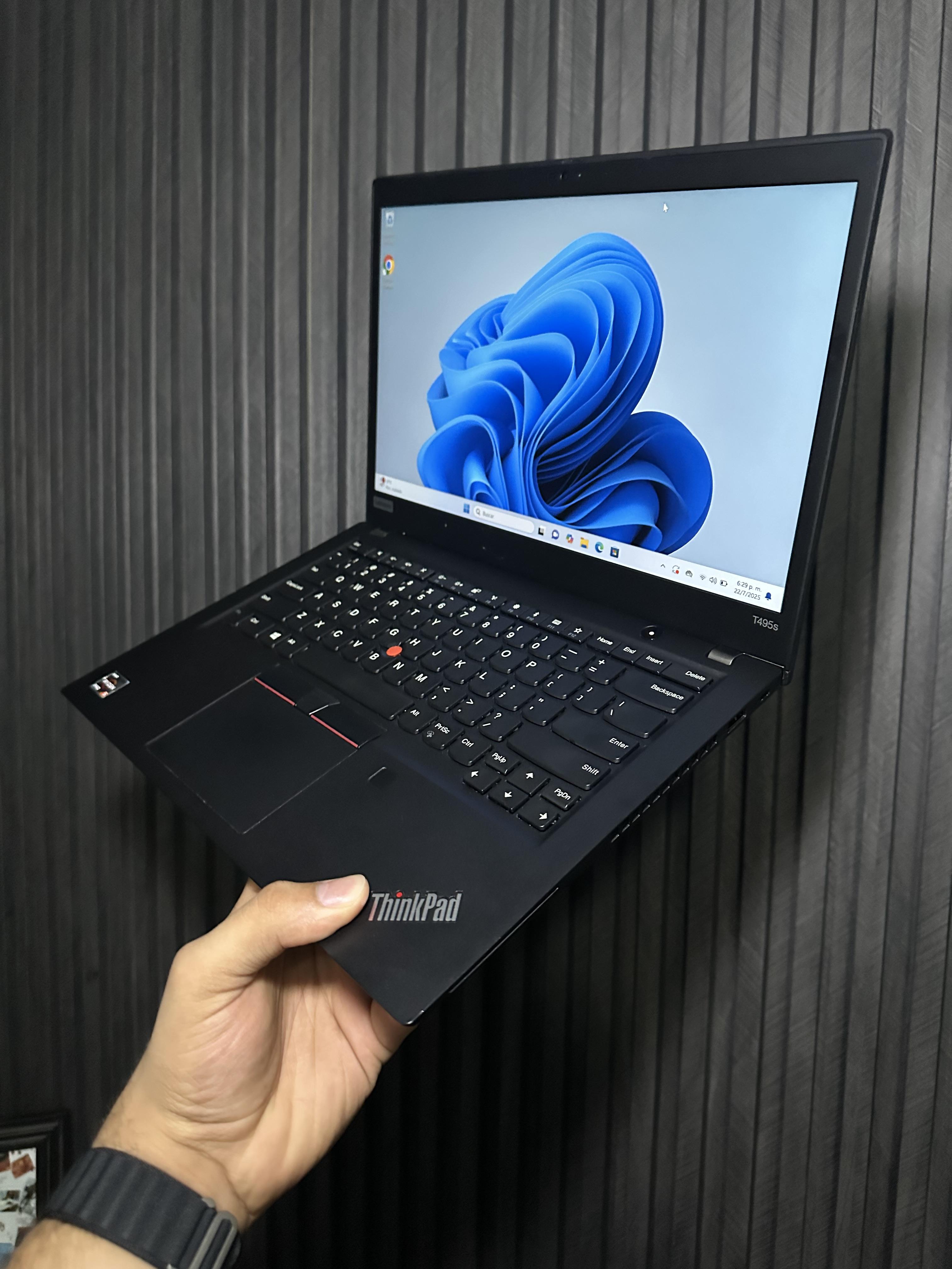 Laptop Lenovo ThinkPad T495s RYZEN 5 Foto 7285852-4.jpg