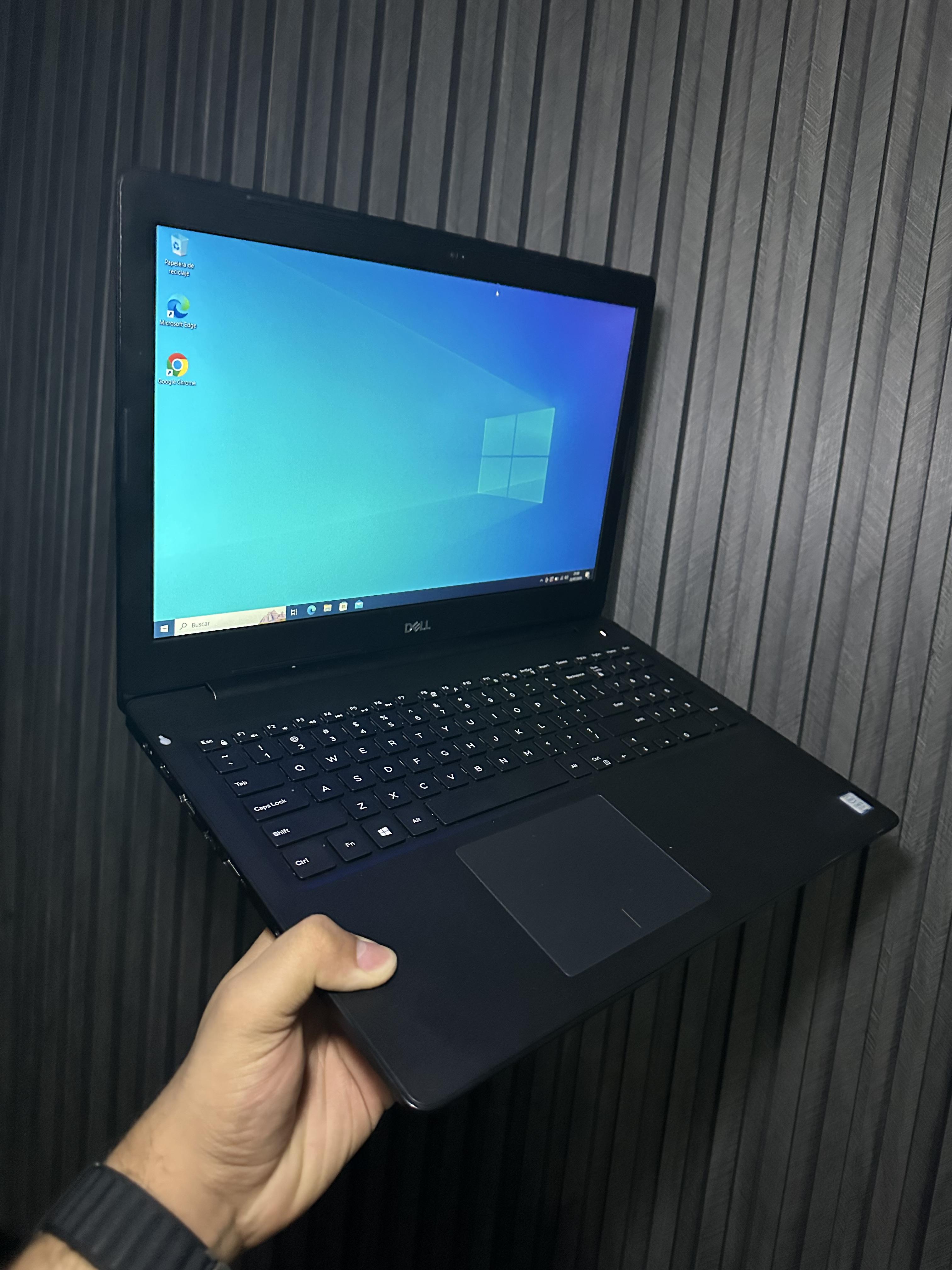 Laptop Dell Latitude 3590 Foto 7285853-1.jpg
