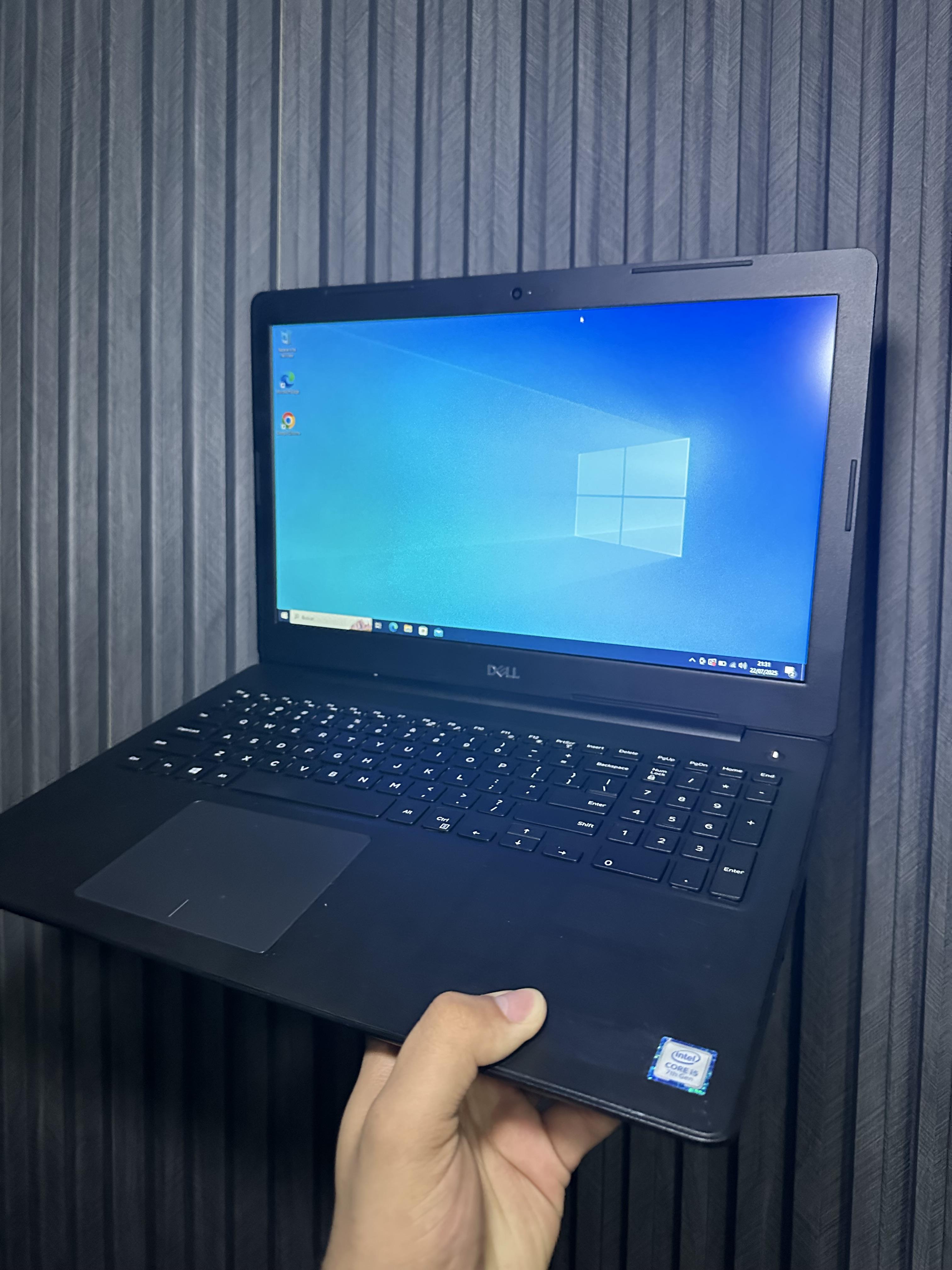 Laptop Dell Latitude 3590 Foto 7285853-2.jpg