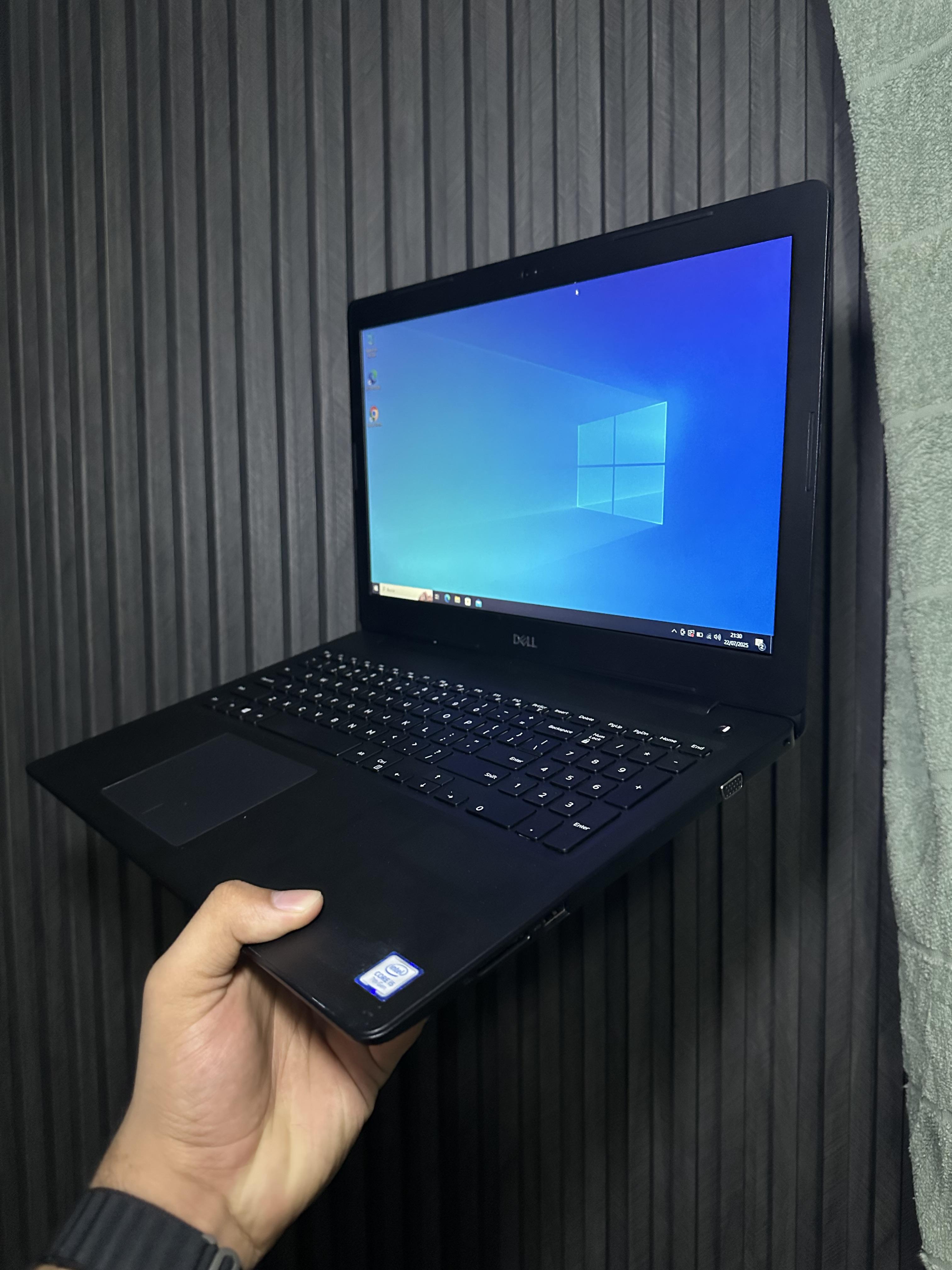 Laptop Dell Latitude 3590 Foto 7285853-4.jpg