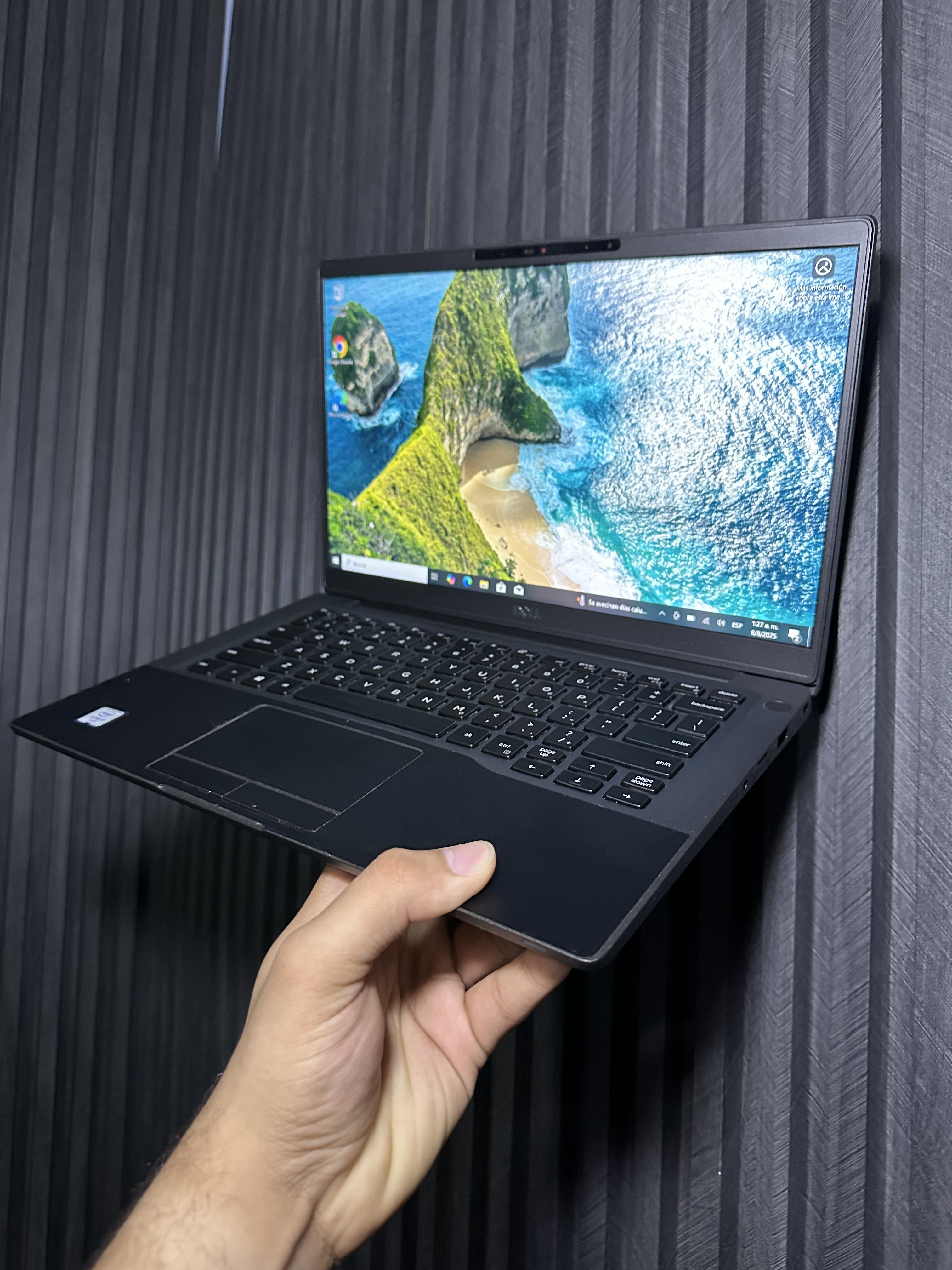 Laptop Dell Latitude 7400 Foto 7285856-2.jpg