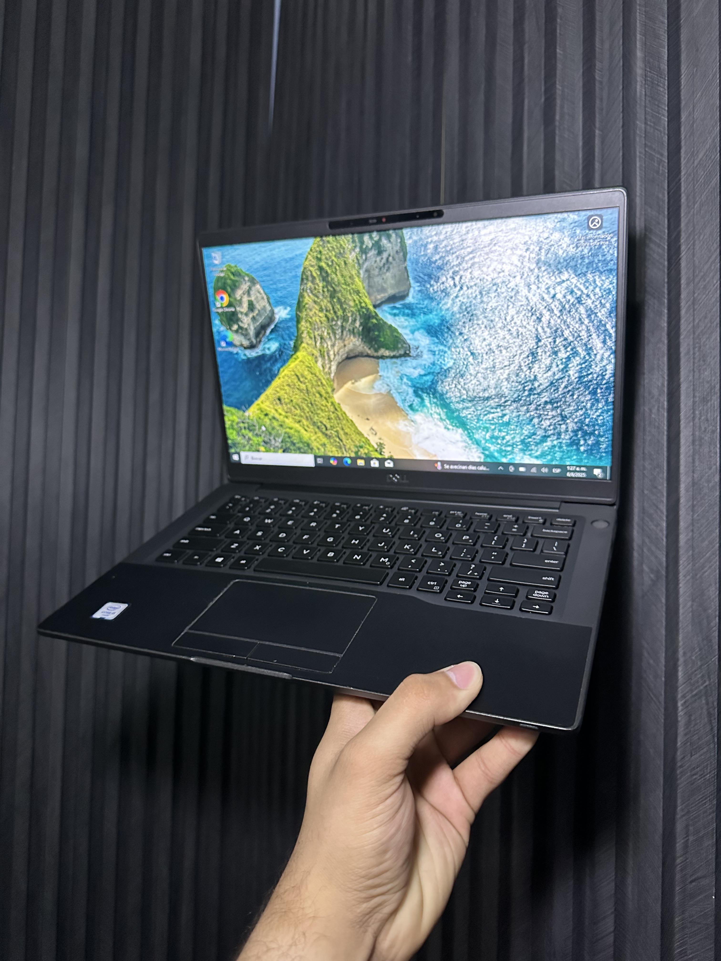Laptop Dell Latitude 7400 Foto 7285856-4.jpg