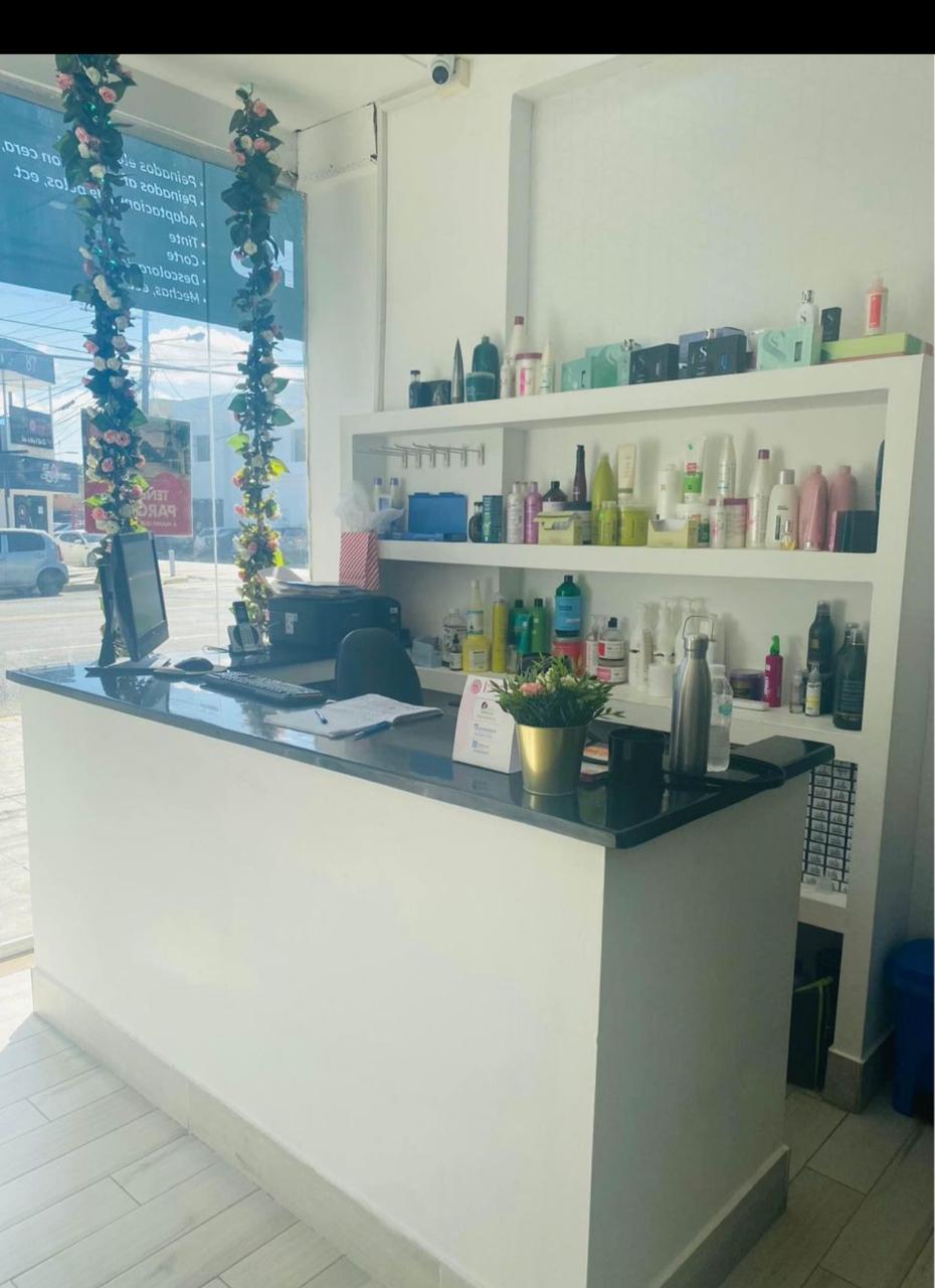 Vendo Punto Comercial Salón de Belleza Totalmente Amueblado Foto 7286060-2.jpg