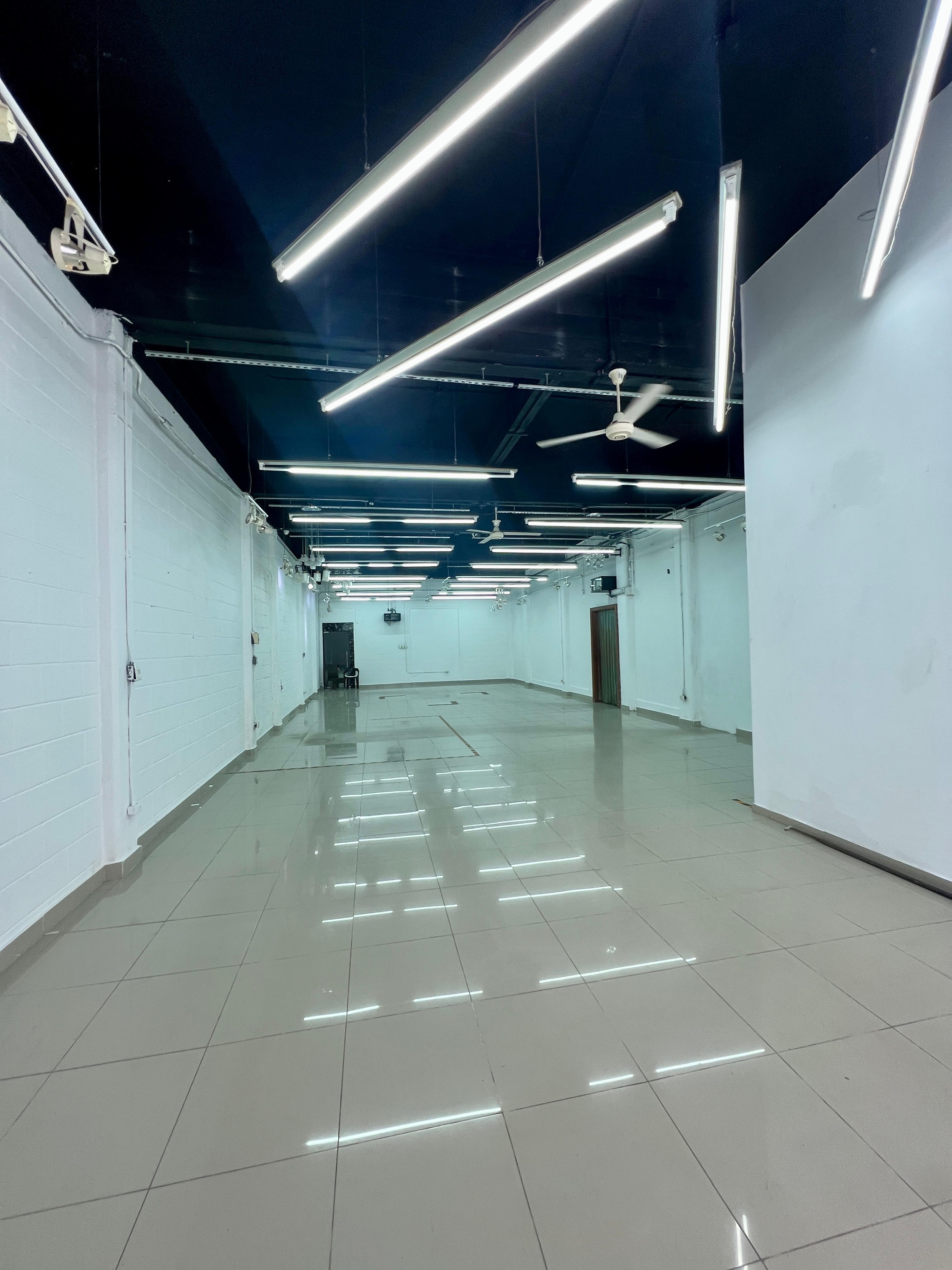 Alquiler Nave Comercial Industrial Foto 7286275-3.jpg
