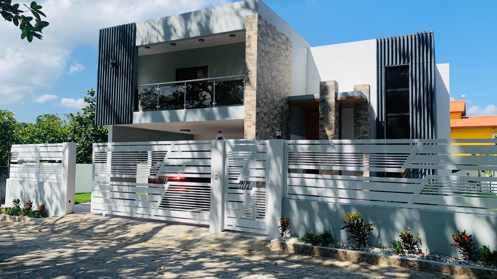 Vivienda Unifamiliar de 2 Niveles en Venta en Jarabacoa RD Foto 7286344-2.jpg