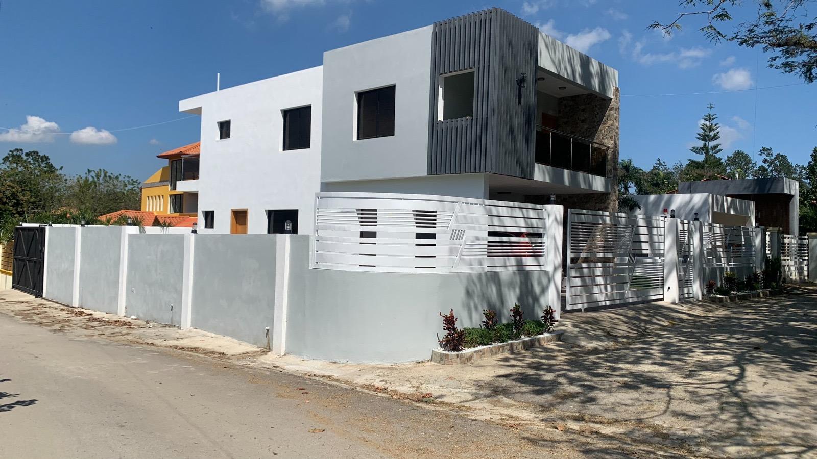 Vivienda Unifamiliar de 2 Niveles en Venta en Jarabacoa RD Foto 7286344-9.jpg