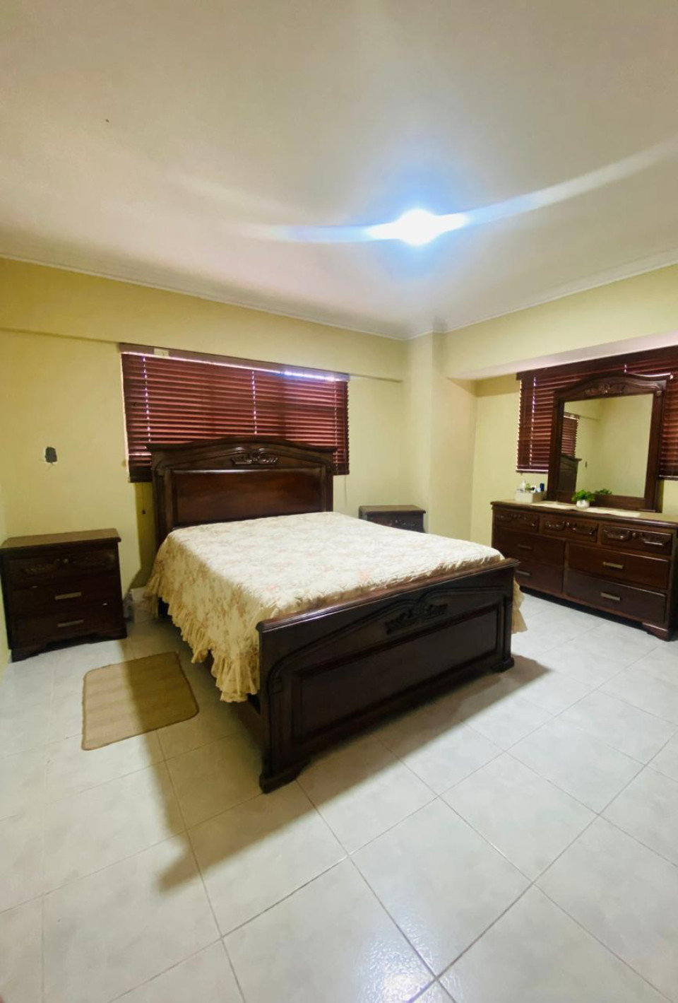 Espacioso apartamento de 150 metros cuadrados está ubicado en el prest Foto 7286453-4.jpg