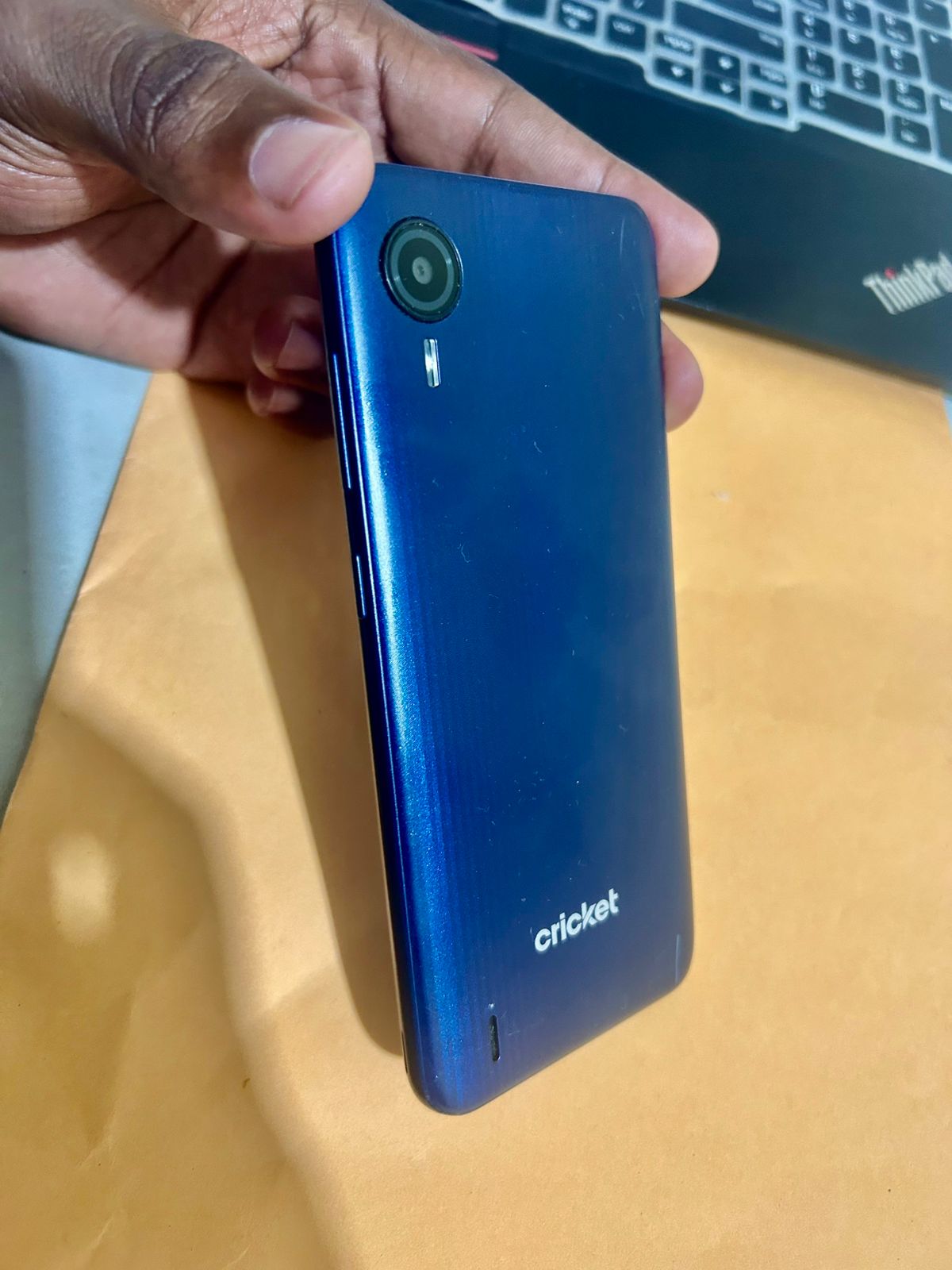 Vendo Smartphone Cricket Debut S2 32GB - Como Nuevo Foto 7286567-4.jpg
