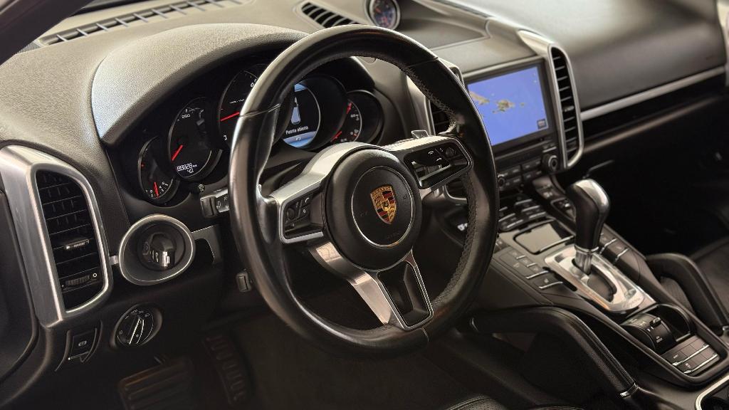 Porsche Cayenne Platinium Edition 2018 Foto 7286633-6.jpg