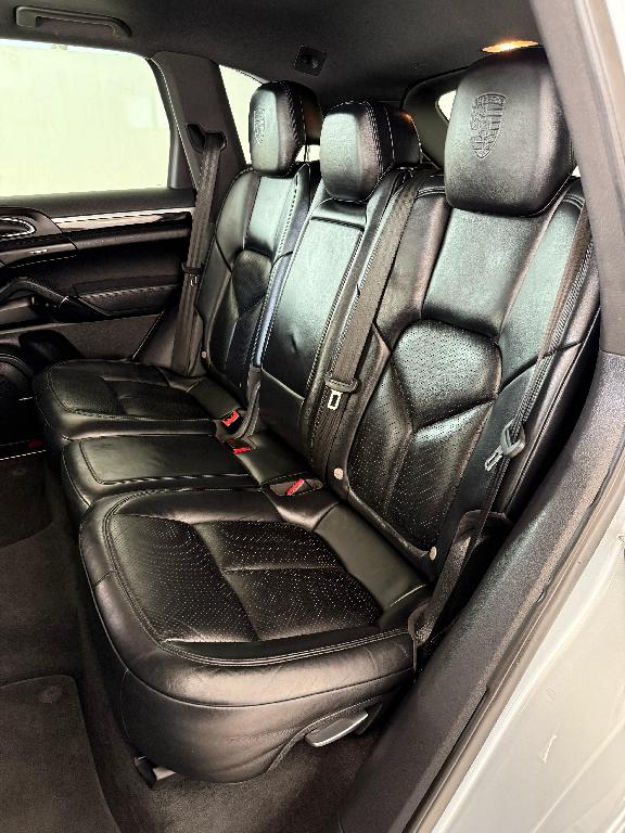 Porsche Cayenne Platinium Edition 2018 Foto 7286633-8.jpg
