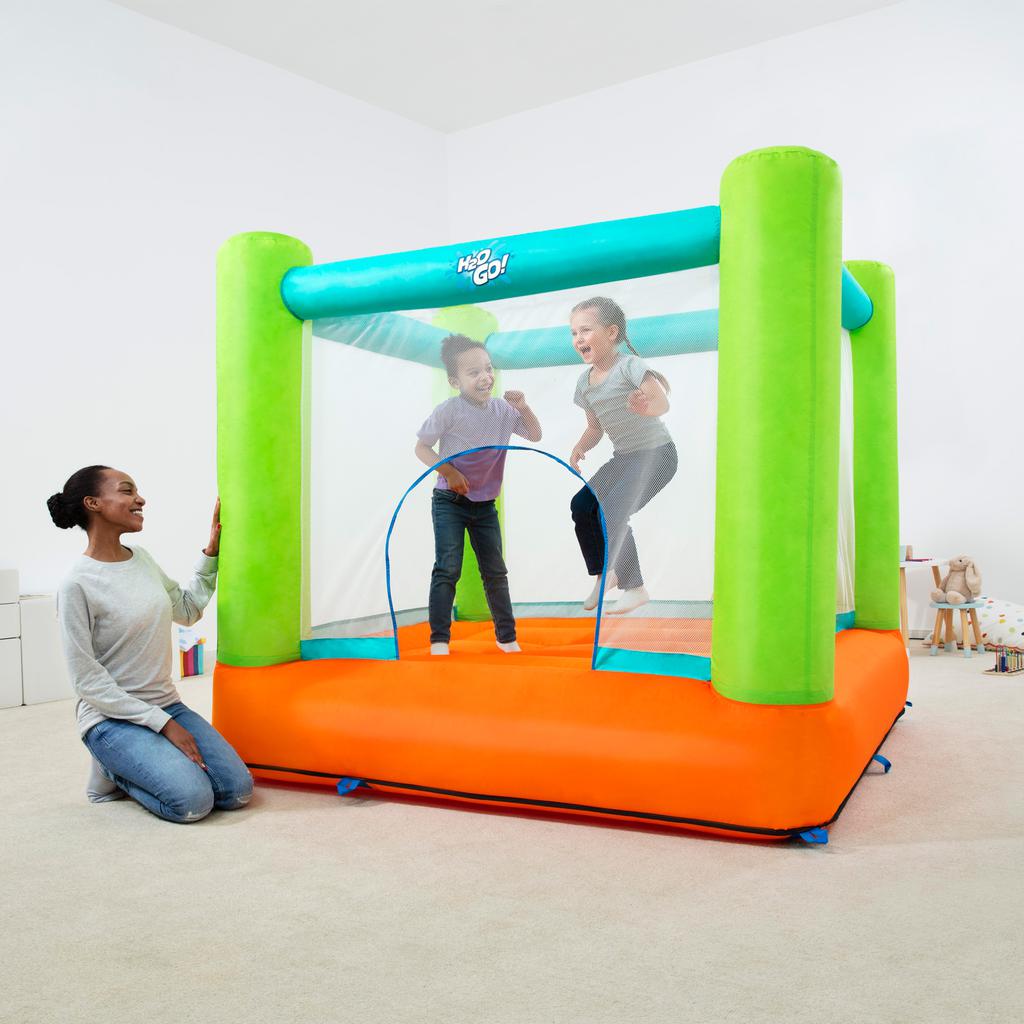 juego inflable saltarin de niños y niñas  Foto 7286834-1.jpg