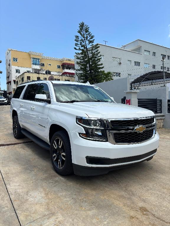 chevrolet suburban tahoe 2020 en Santo Domingo Este Foto 7286956-3.jpg