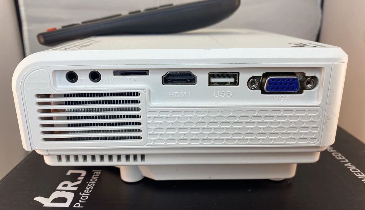 Mini Proyector Multimedia DR J HDMI y VGA LED Foto 7287001-4.jpg
