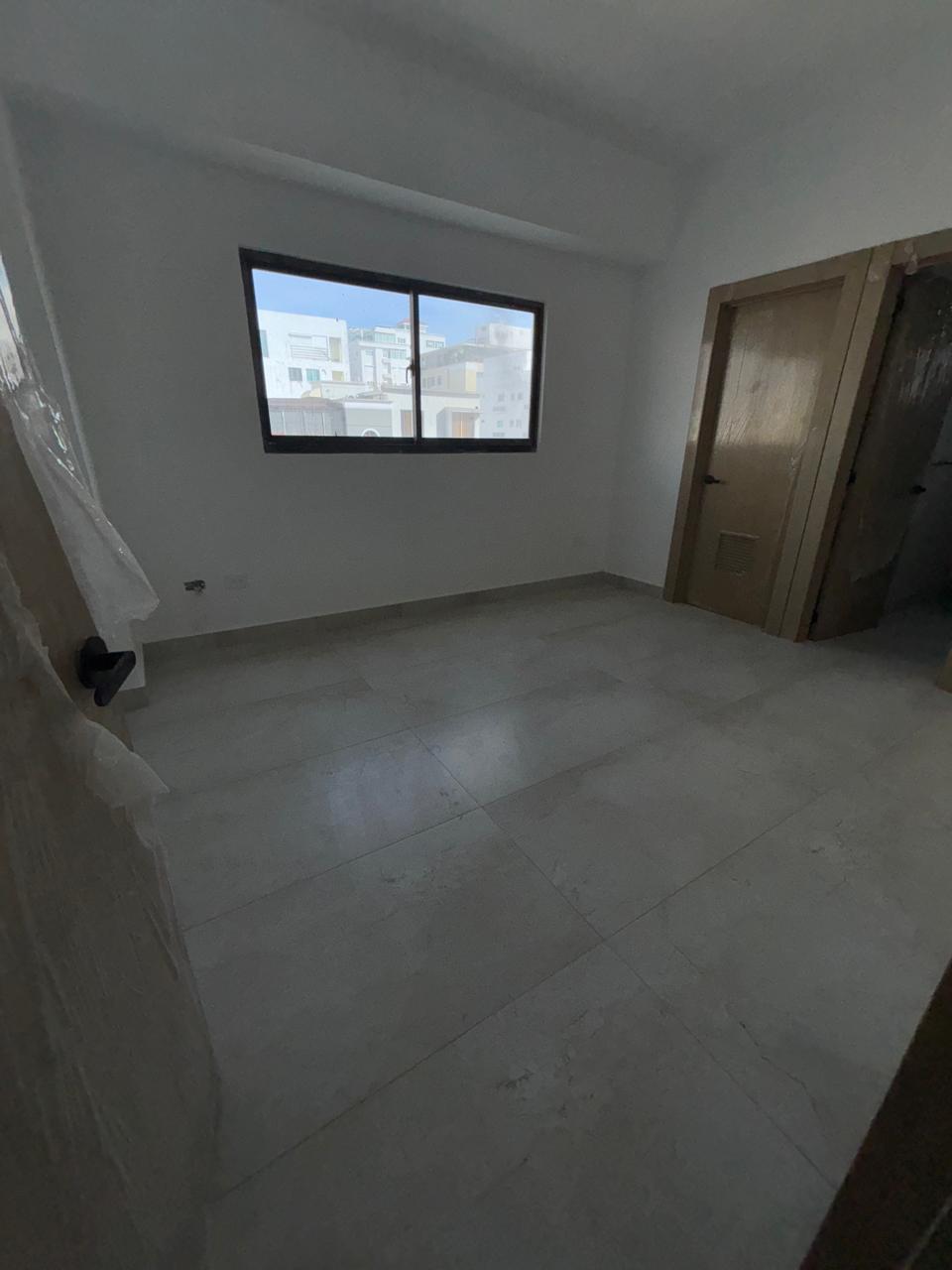 Venta de apartamento en torre en Evaristo Morales Foto 7287161-7.jpg