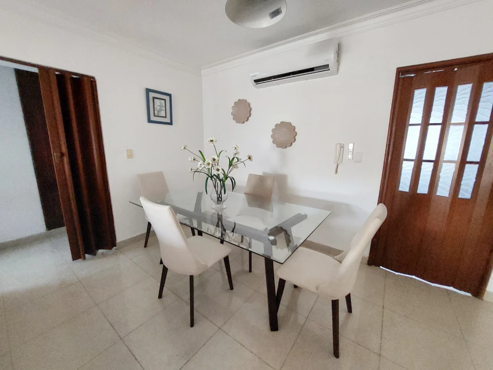 APARTAMENTO EN ALQUILER UBICADO EN EL PRESTIGIOSO SECTOR DE NACO Foto 7287235-4.jpg