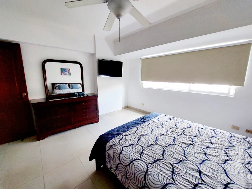 APARTAMENTO EN ALQUILER UBICADO EN EL PRESTIGIOSO SECTOR DE NACO Foto 7287235-8.jpg