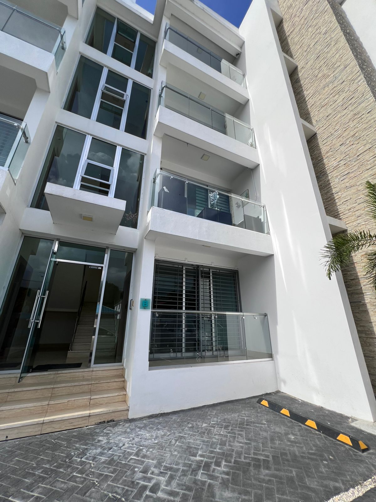 ALQUILER APARTAMENTO EN 1ER NIVEL PATIO DORADO II Foto 7287542-1.jpg