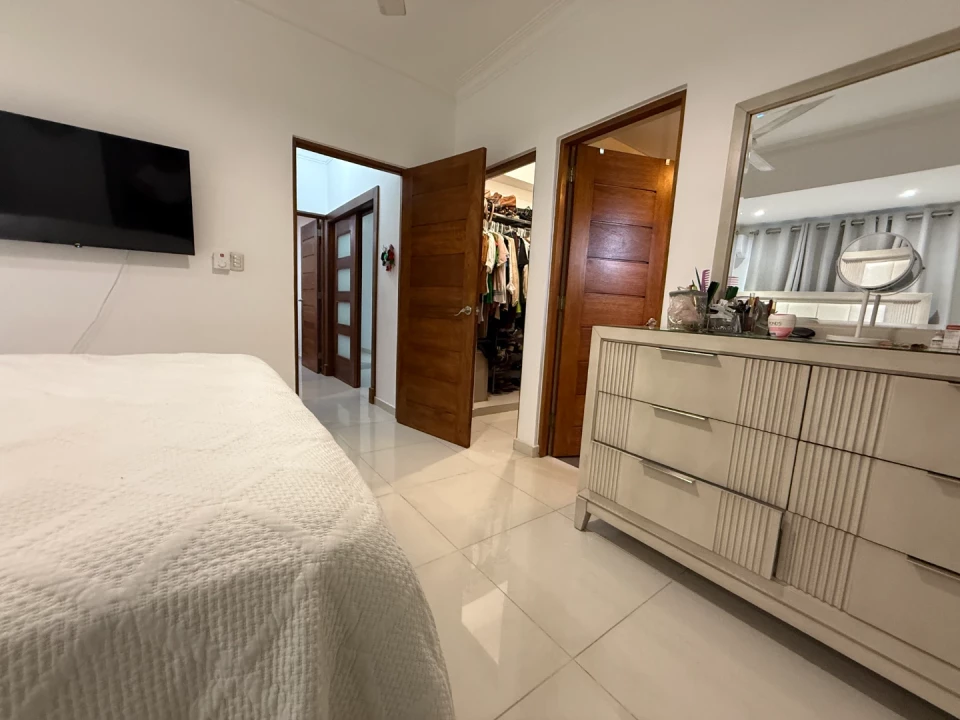 Moderno en venta  apartamento ubicado en EVARISTO MORALES Foto 7287549-9.jpg