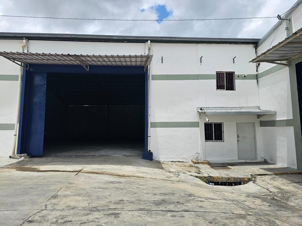 Arriendo Varias Naves próximo a Jacobo Magluta Foto 7287577-1.jpg