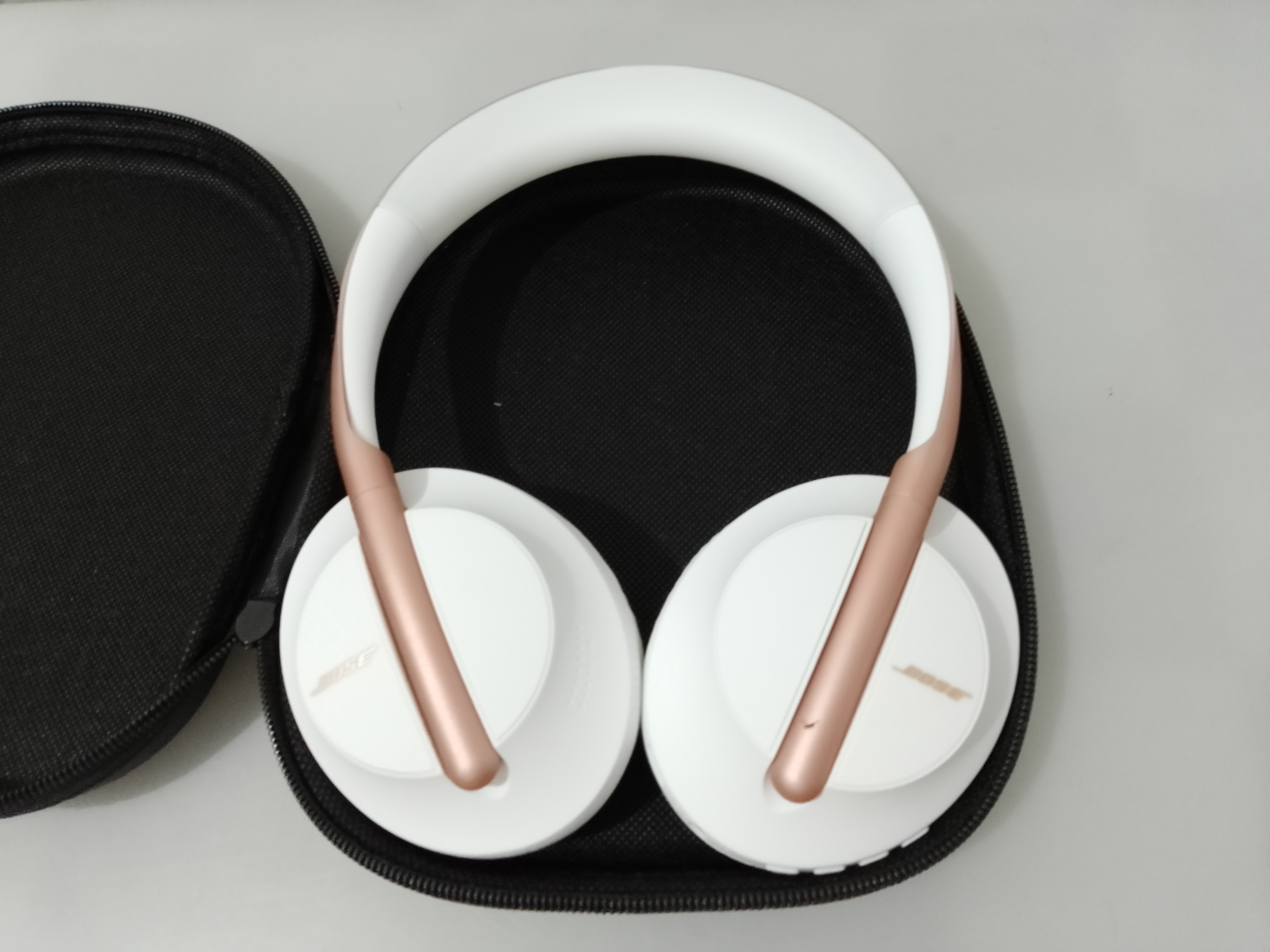 Audifonos BOSE 700 Foto 7287695-5.jpg