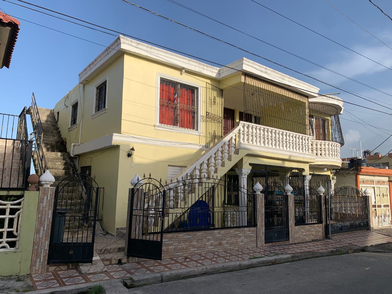 Casa grande y dos apartamentos en Nagua título deslindado Foto 7287720-1.jpg