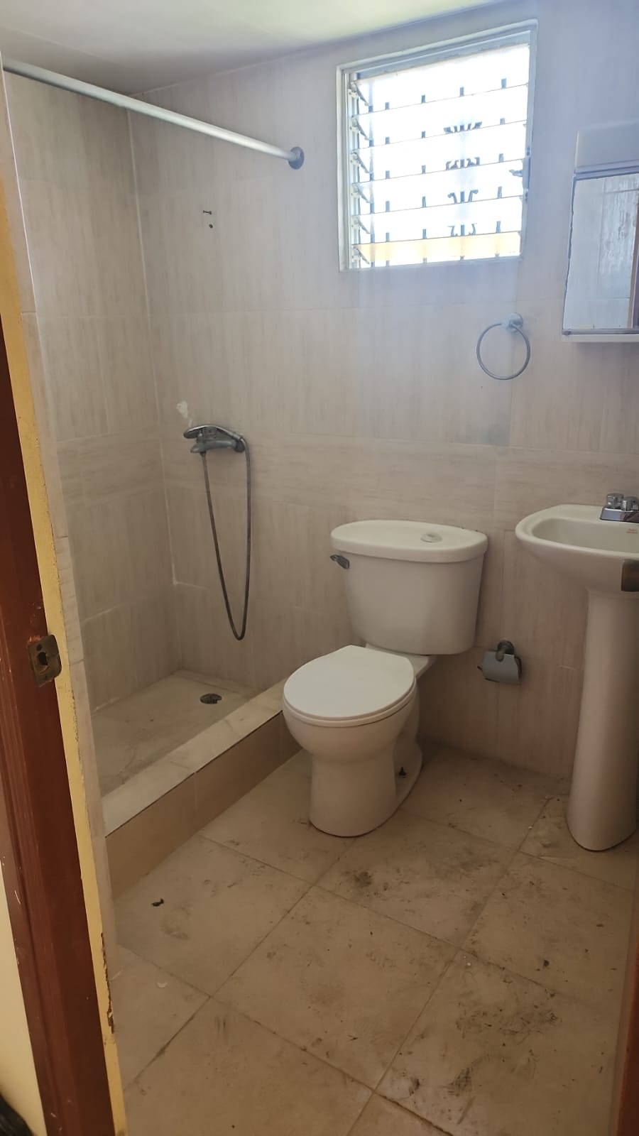 VENDO APARTAMENTO EN CARMEN RENATA III Foto 7287836-1.jpg