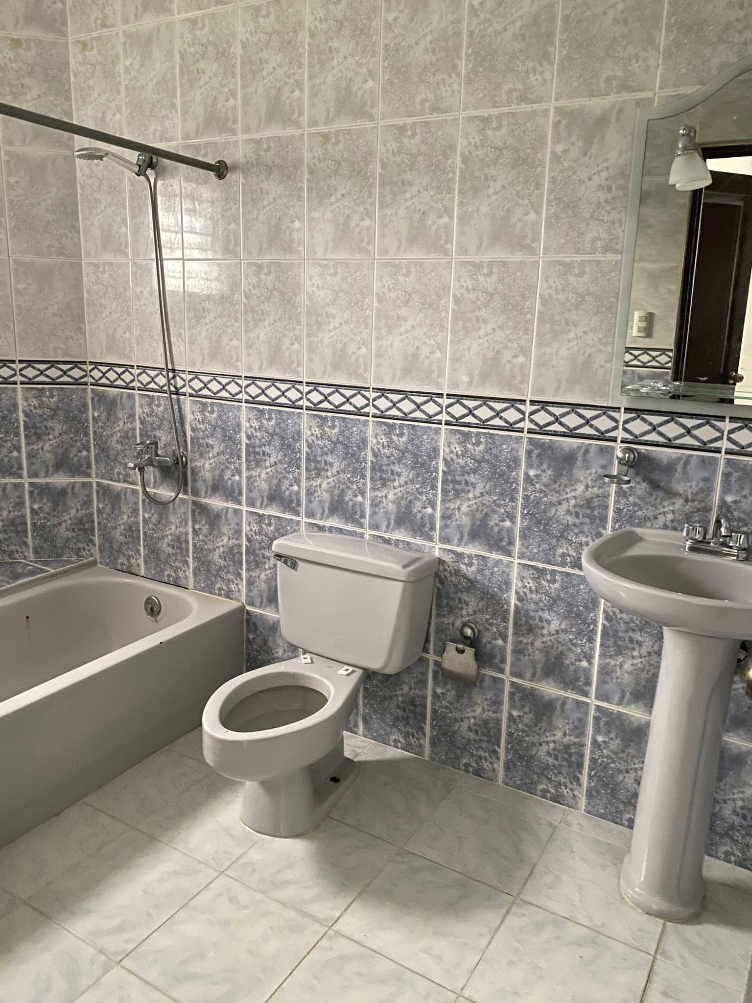 VPI-A 2025-0087 Rento Casa de dos niveles Cerro Alto Santiago Repúblic Foto 7287925-8.jpg