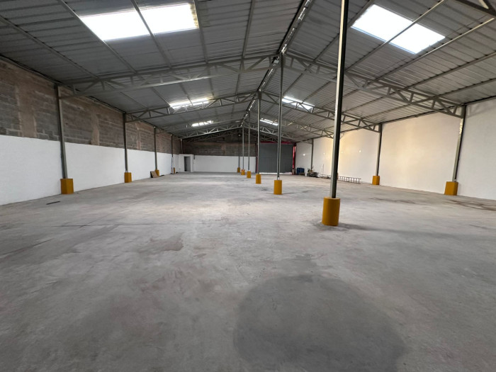 Nave Industrial en Alquiler –  Las Américas SDE  Foto 7288015-2.jpg