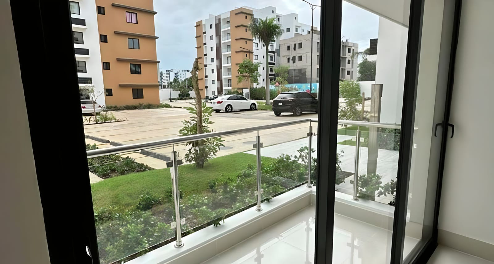 ???? Alquiler de Apartamento con Patio – Los Álamos Santiago Foto 7288124-3.jpg