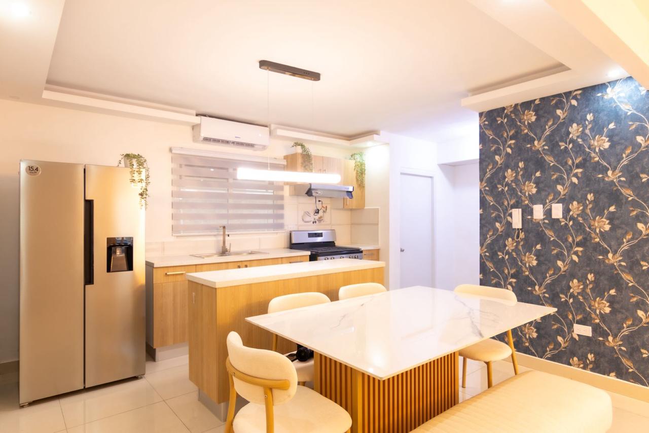 Apartamento de 3 Habitaciones en Venta en la Av. Ecológica.  Foto 7288140-7.jpg