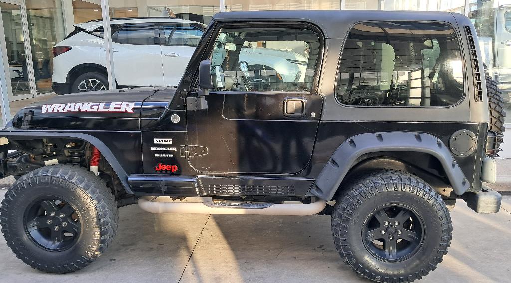 LA VEGA  Dueño remata Jeep Wrangler 005 negro 2 ptas.  Barras anti apl Foto 7288328-1.jpg