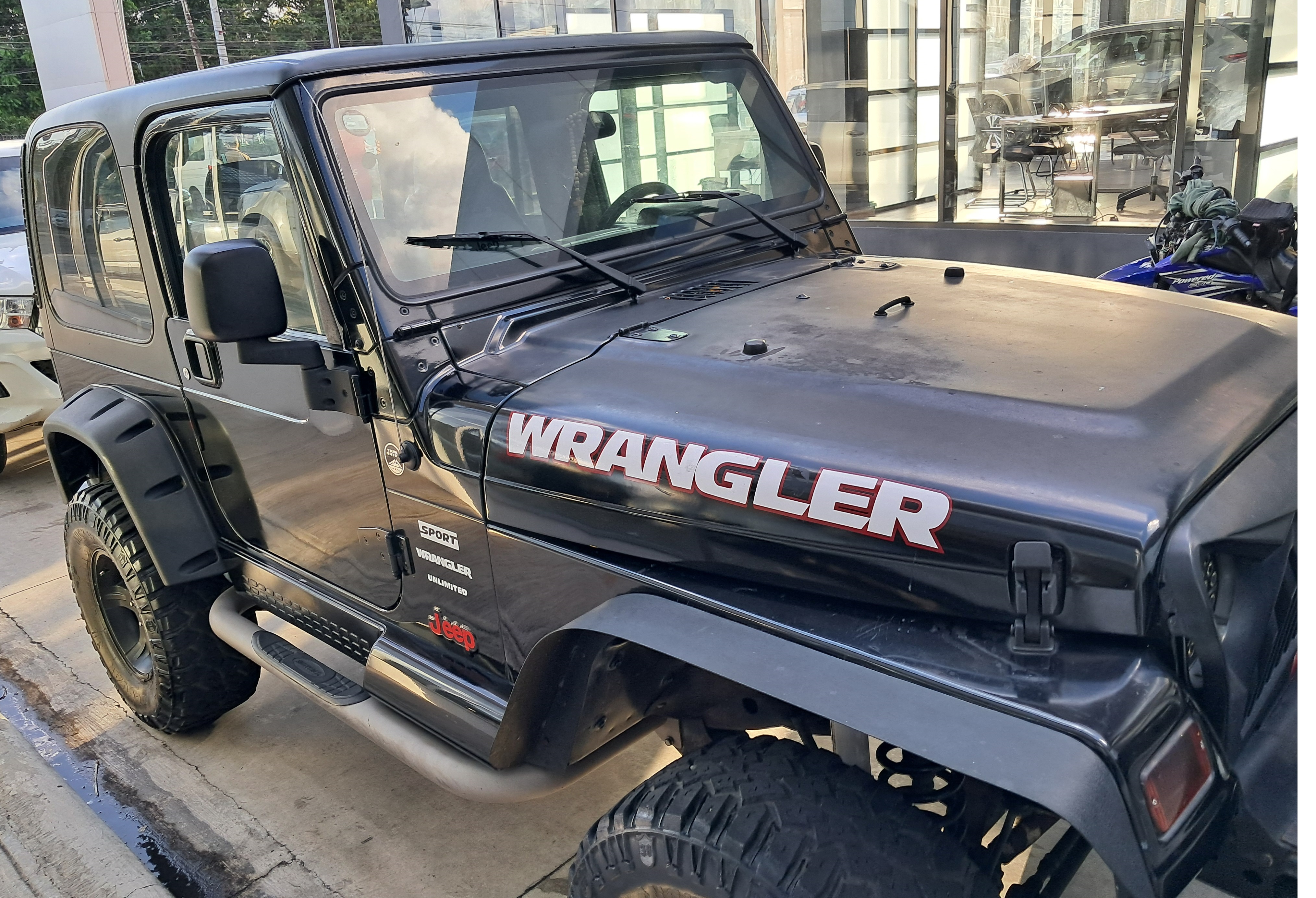 LA VEGA  Dueño remata Jeep Wrangler 005 negro 2 ptas.  Barras anti apl Foto 7288328-2.jpg
