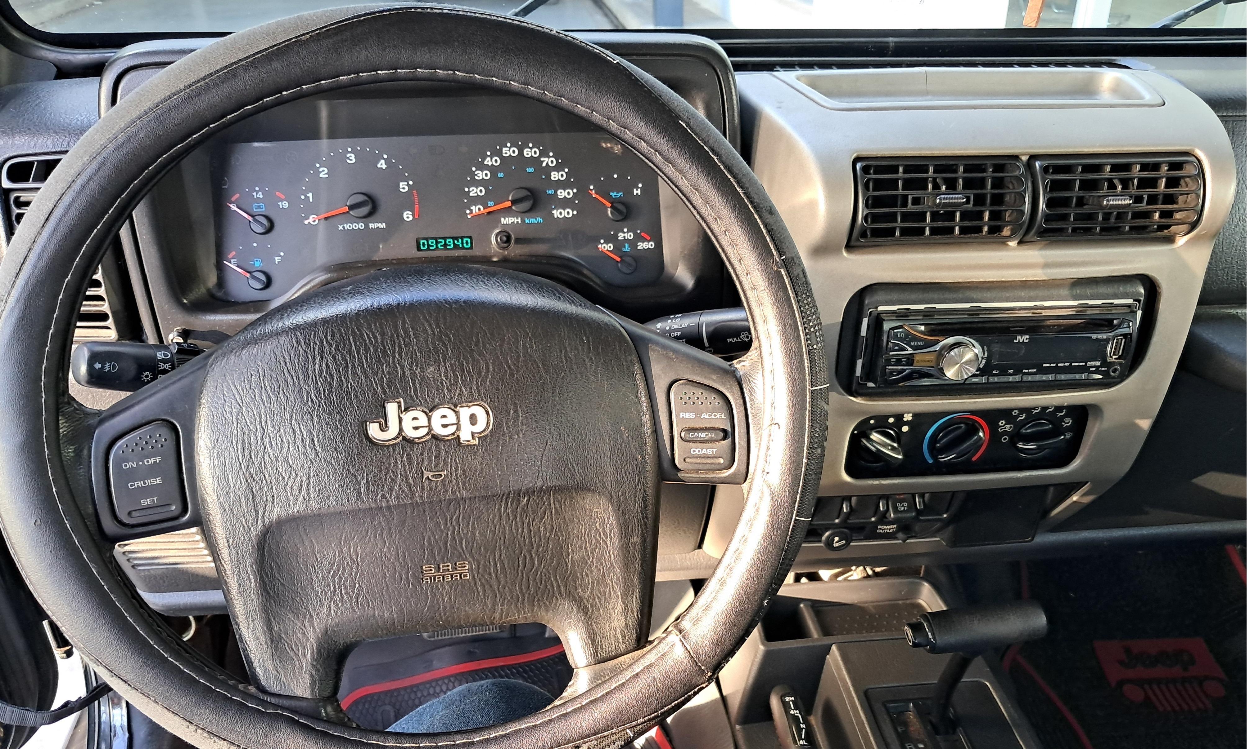 LA VEGA  Dueño remata Jeep Wrangler 005 negro 2 ptas.  Barras anti apl Foto 7288328-3.jpg
