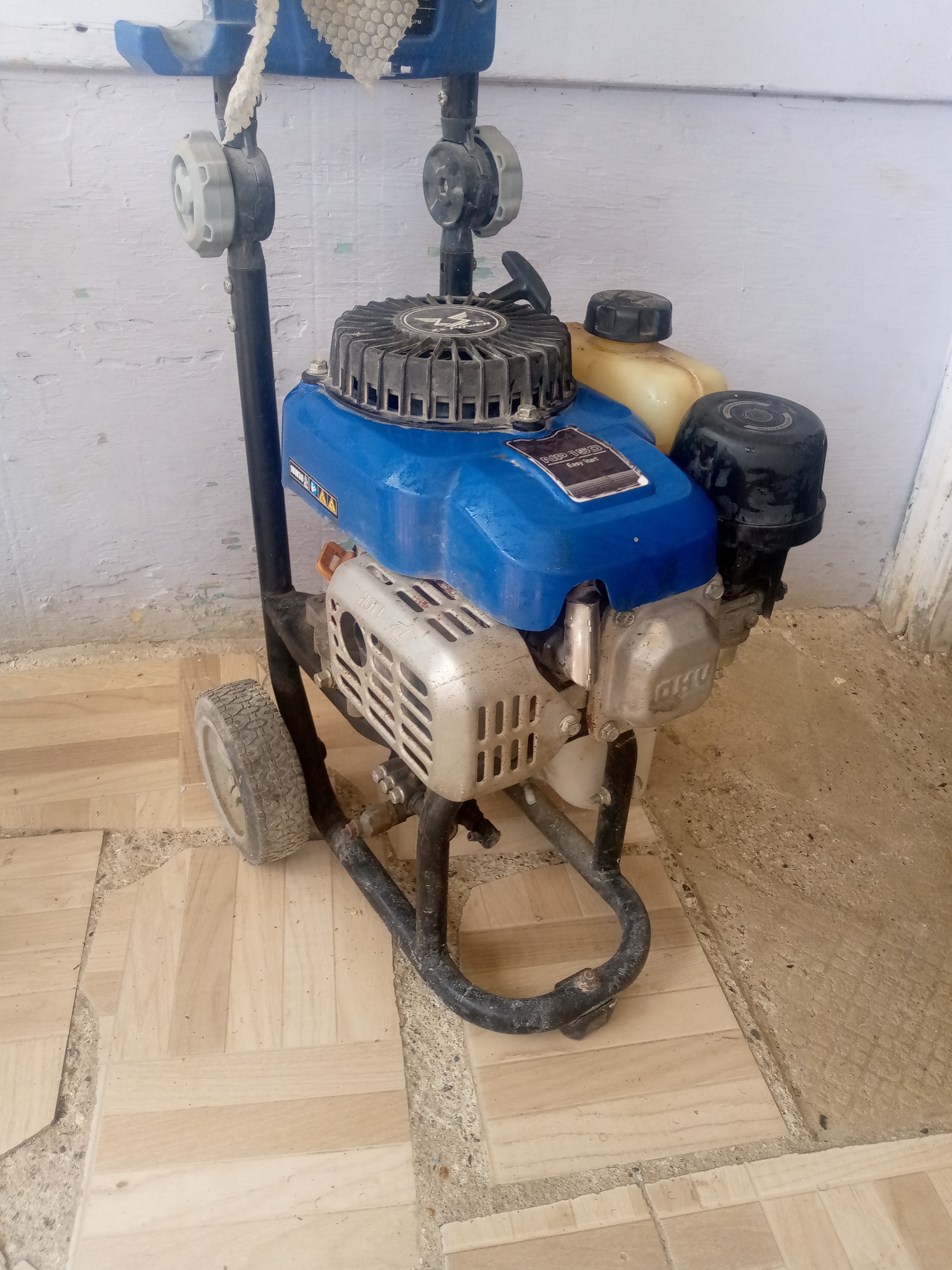 vendo hidro lavadora 5500 la vendo ese precio le farta una retenedora  Foto 7288329-2.jpg