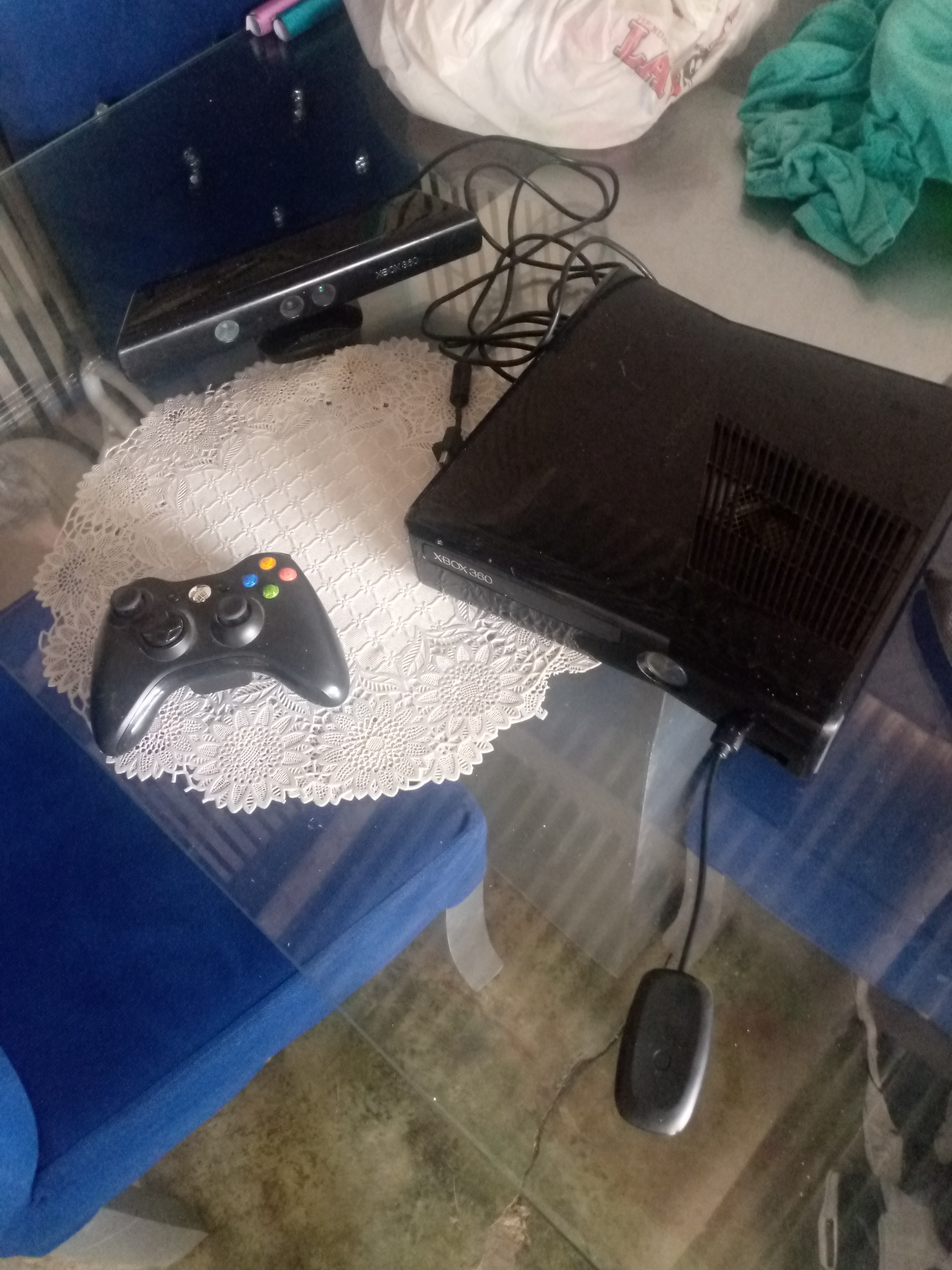 vendo Xbox360 hakiado 10 juego incluido  Foto 7288330-2.jpg