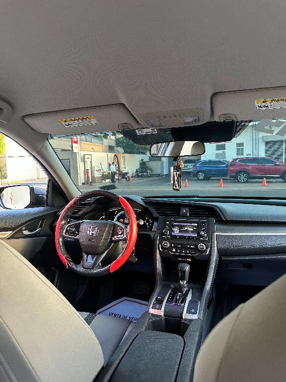 Honda civic 2019  LX Foto 7288457-3.jpg