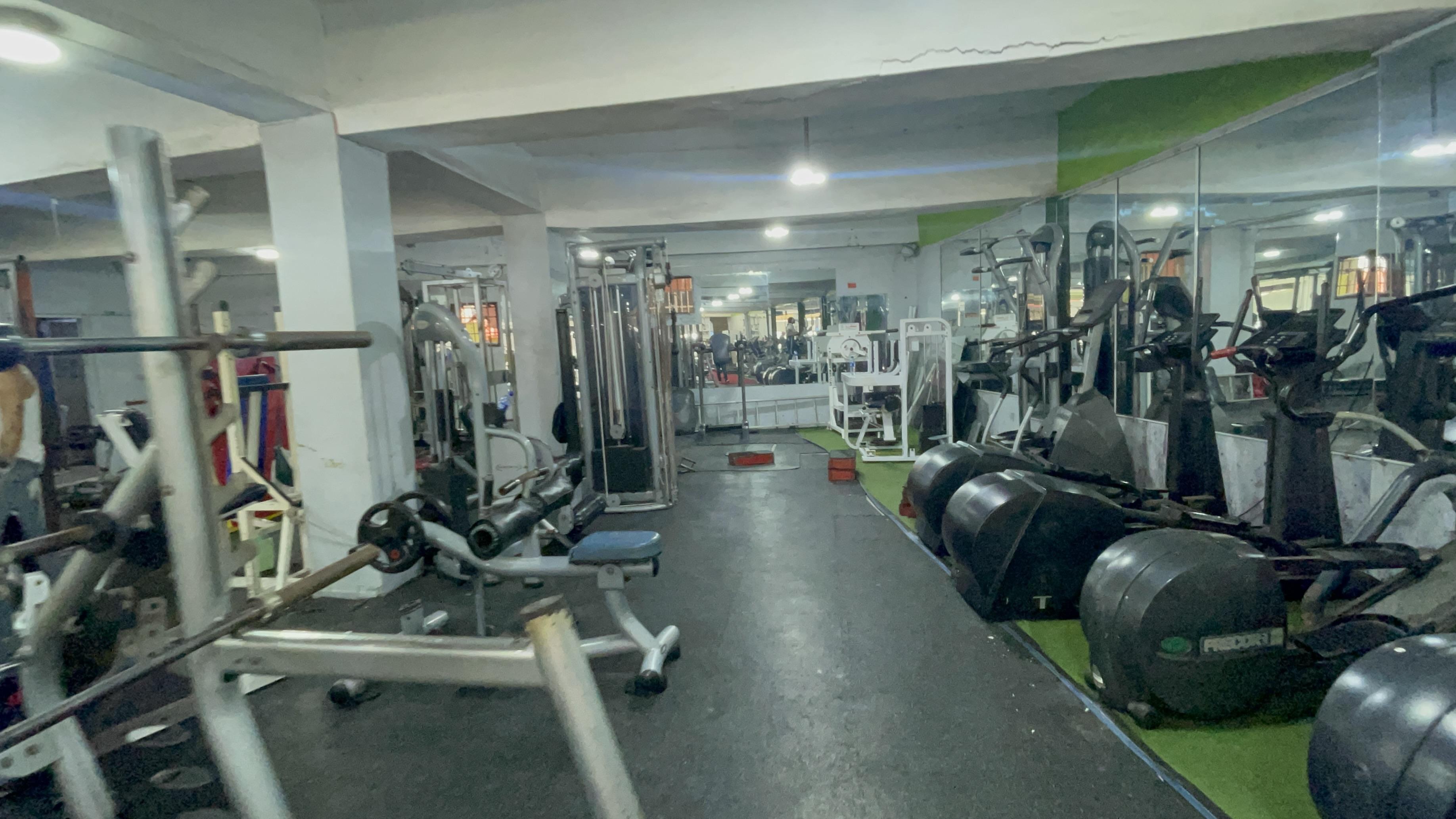 Vendo gimnasio mobiliarios en buen punto  Foto 7288479-10.jpg