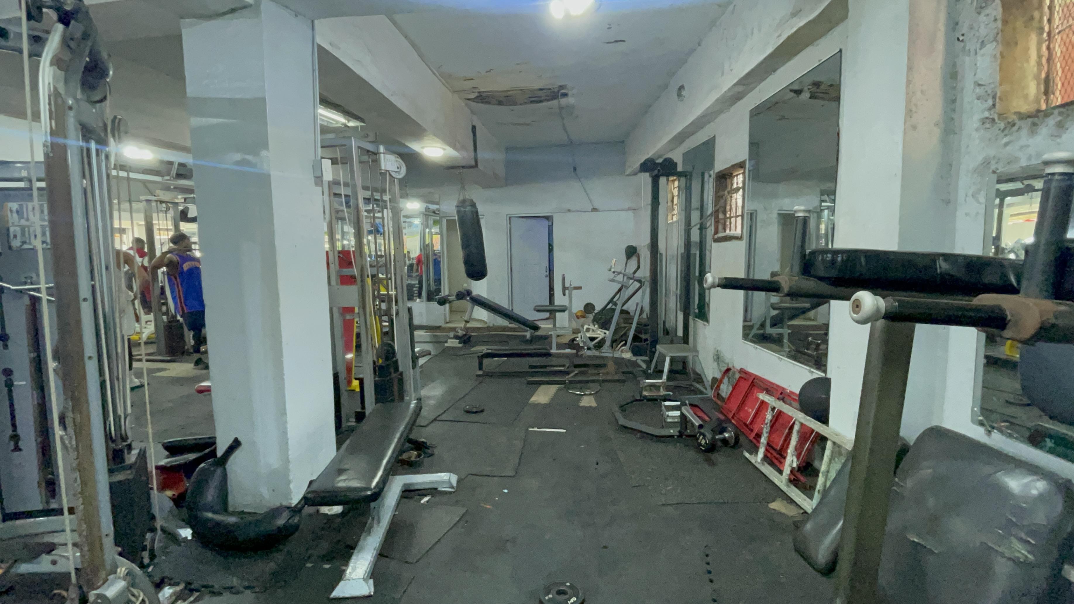 Vendo gimnasio mobiliarios en buen punto  Foto 7288479-9.jpg