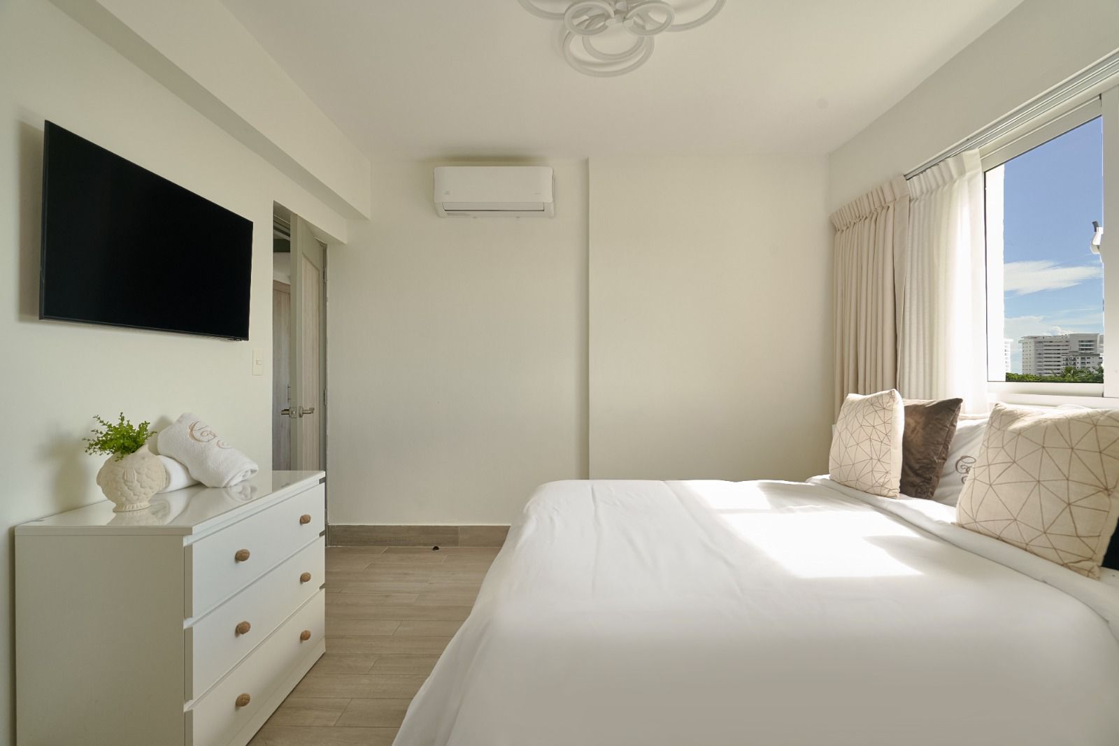 Vendo hermoso apartamento en JUAN DOLIO  Foto 7288603-12.jpg