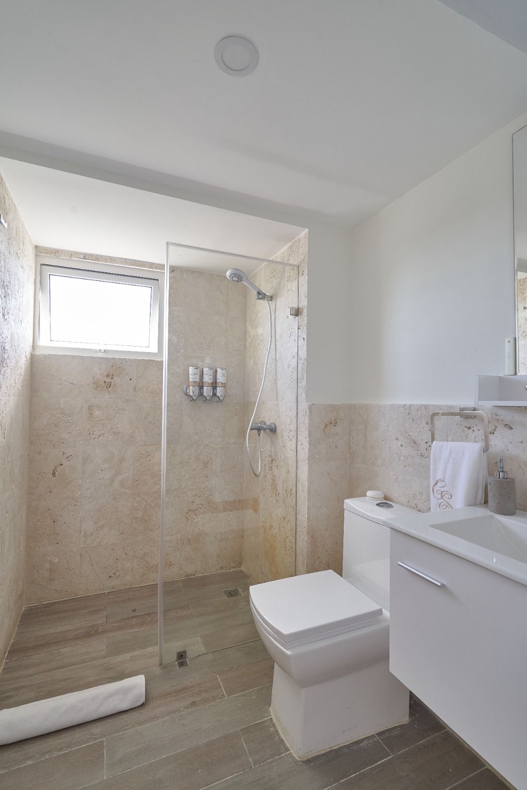 Vendo hermoso apartamento en JUAN DOLIO  Foto 7288603-15.jpg