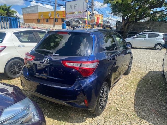 TOYOTA VITZ RECIEN IMPORTADO AÑO 2019 EXCELENTES CONDICIONES Foto 7288711-3.jpg