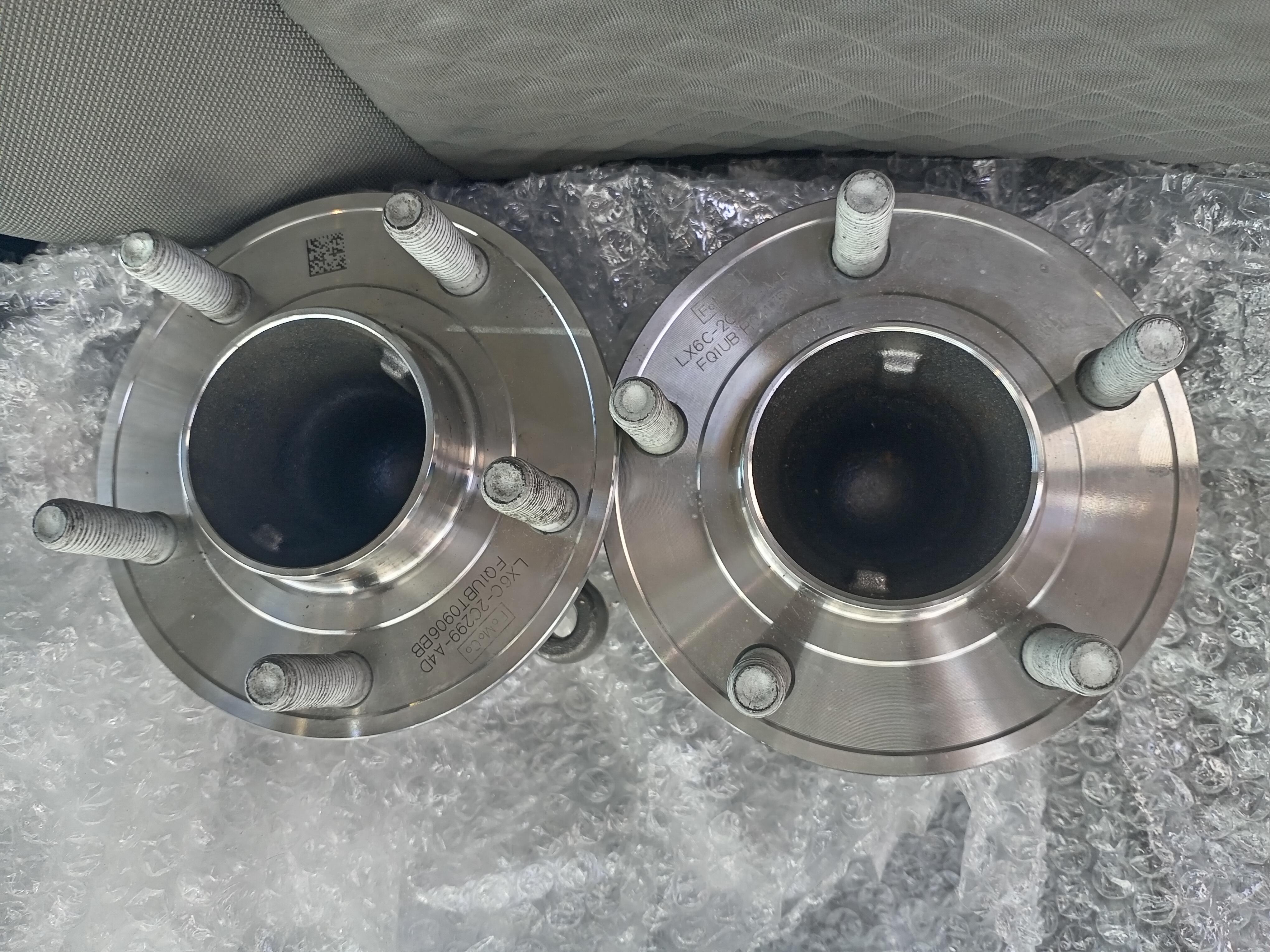 Piña Trasera Para Ford Escape SE 2WD 2020 -2024 OEM Foto 7288861-6.jpg
