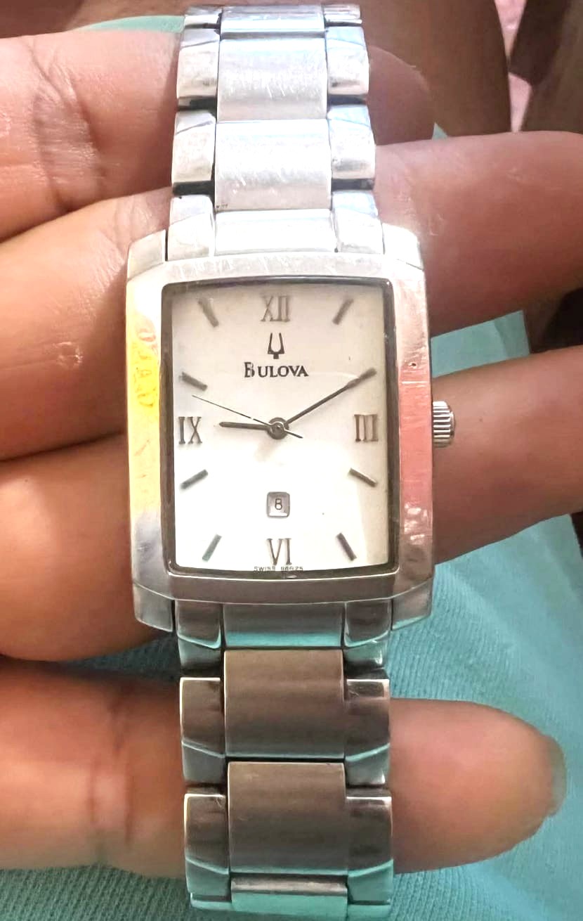 Reloj Bulova cuarzo japonés Ac/Inox fechero Usado Foto 7288928-2.jpg
