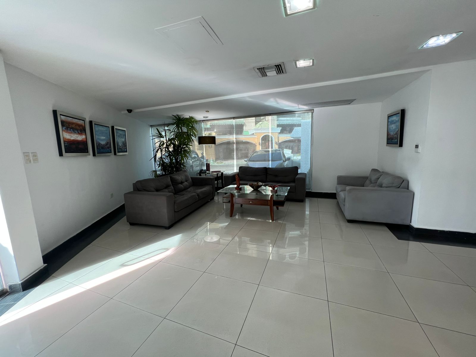 VENDO LOCAL COMERCIAL O DE OFICINAS EN EL VERGEL 1750 Mts.2 DE OPORTUN Foto 7289003-3.jpg